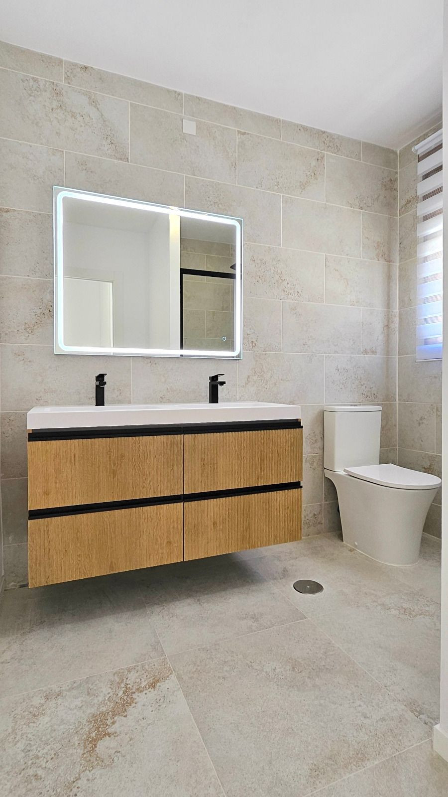 3-Bedroom Semi-Detached House in Santiago de la Ribera, S... - Image 4