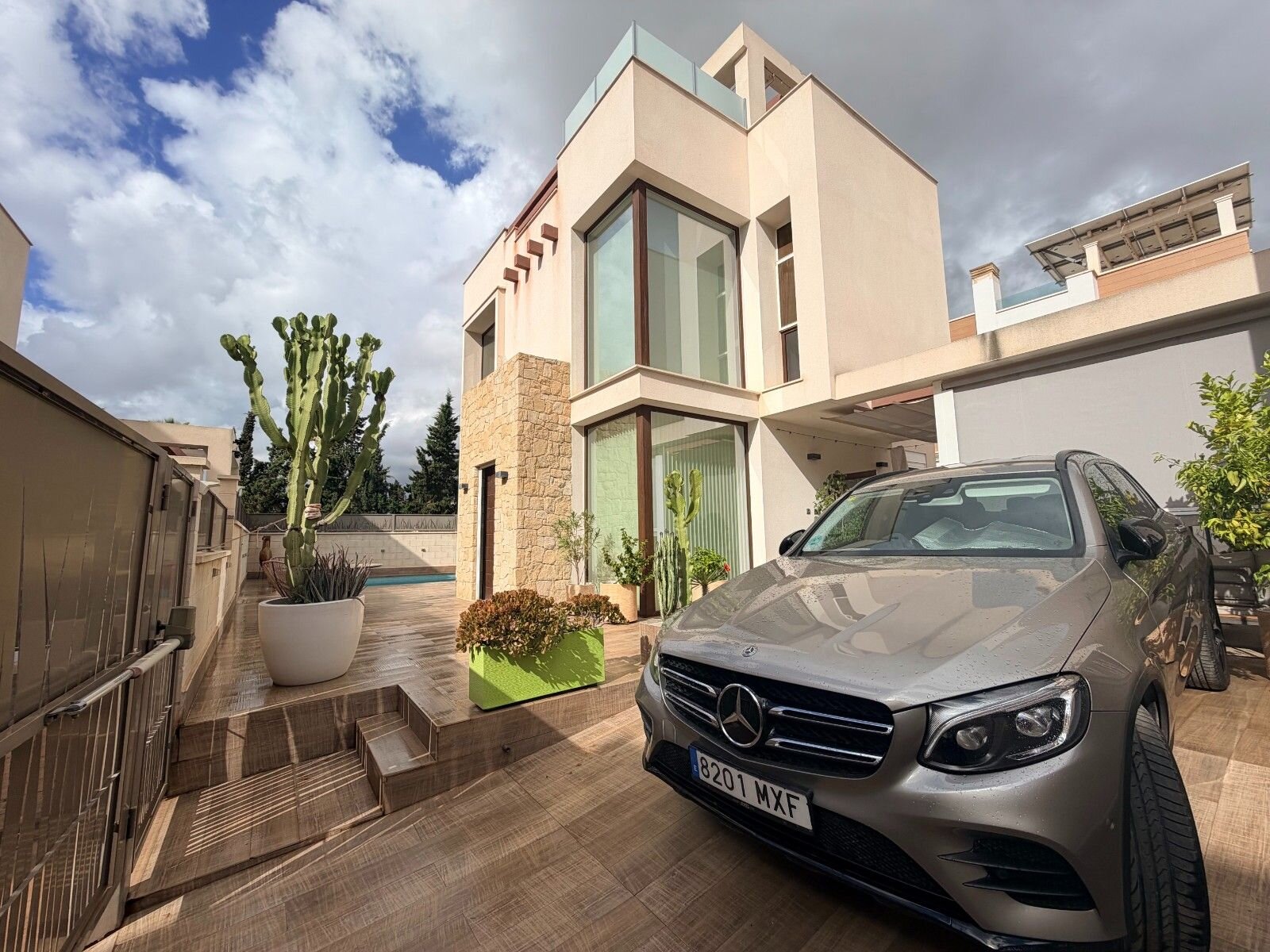 3-Bedroom Villa in Almoradi - Image 1