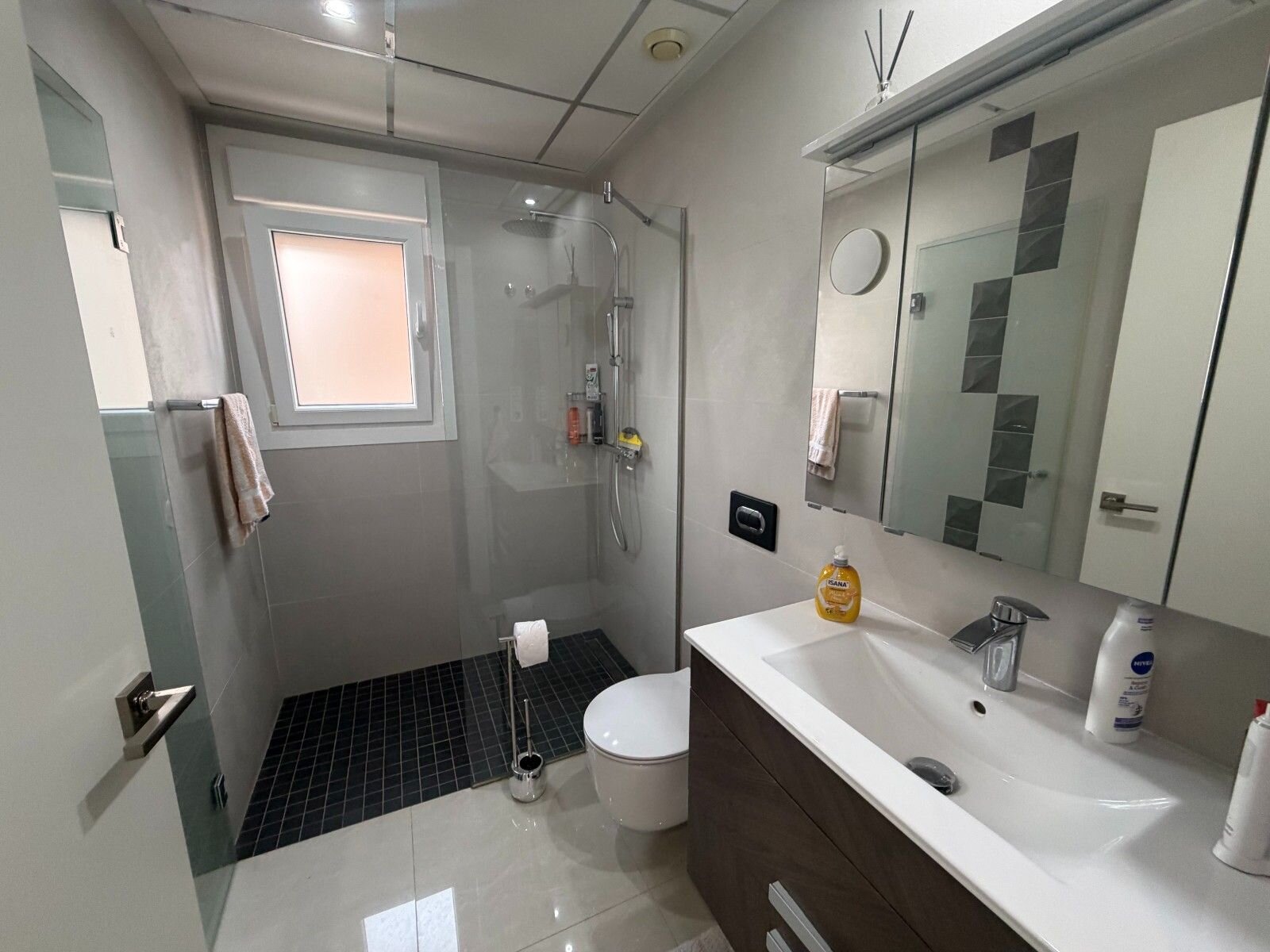 3-Bedroom Villa in Almoradi - Image 11