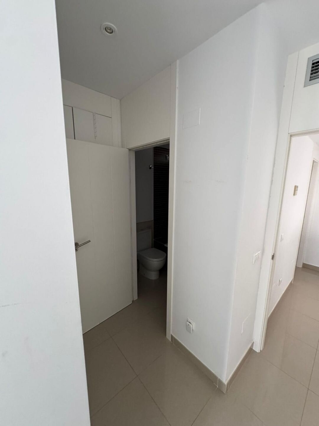 Huis met 3 Slaapkamers in Punta Prima, Torrevieja - Image 8