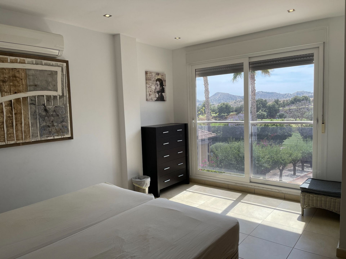 6-Bedroom Detached House in  Monforte Del Cid - Image 21