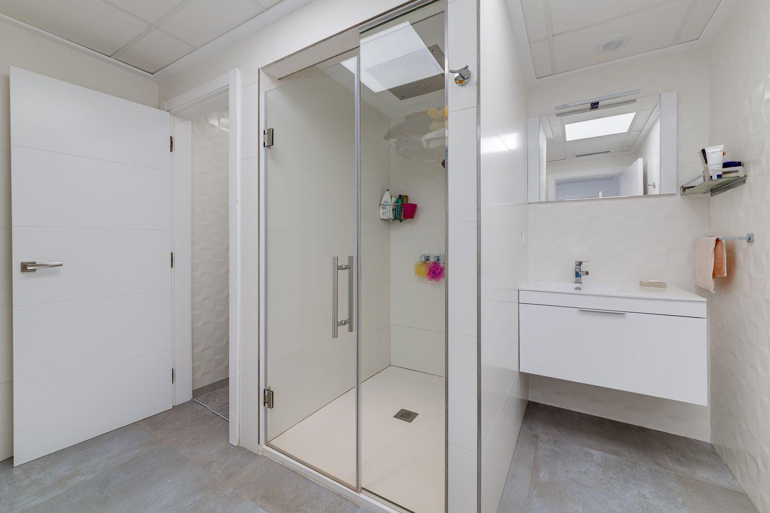 3-Bedroom Villa in Miramar - Torre del Moro, Torrevieja - Image 28