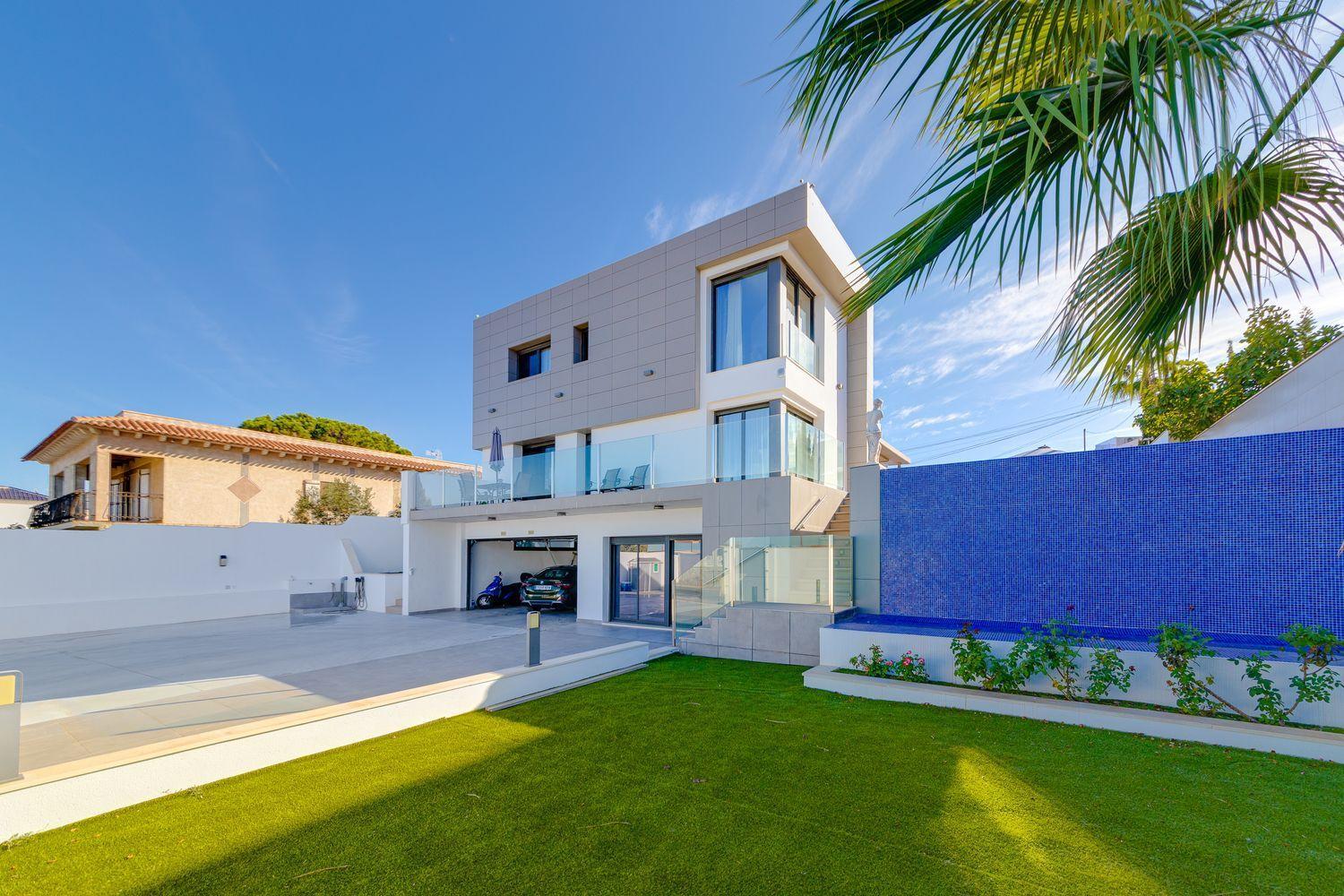 3-Bedroom Villa in Miramar - Torre del Moro, Torrevieja - Image 35