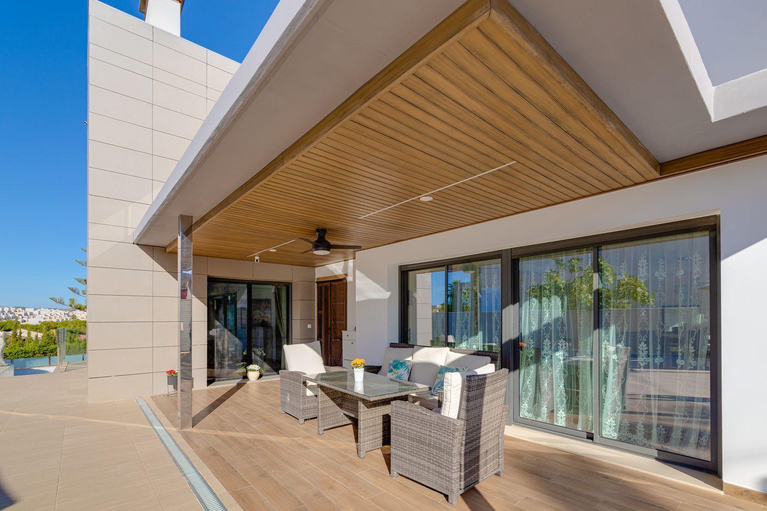 3-Bedroom Villa in Miramar - Torre del Moro, Torrevieja - Image 4