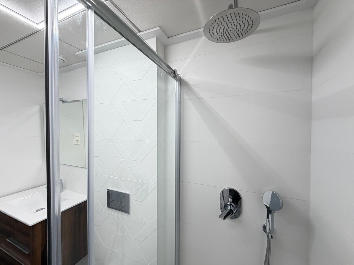 3-Bedroom Middle Floor Apartment in Torrevieja | Sunny C... - Image 12