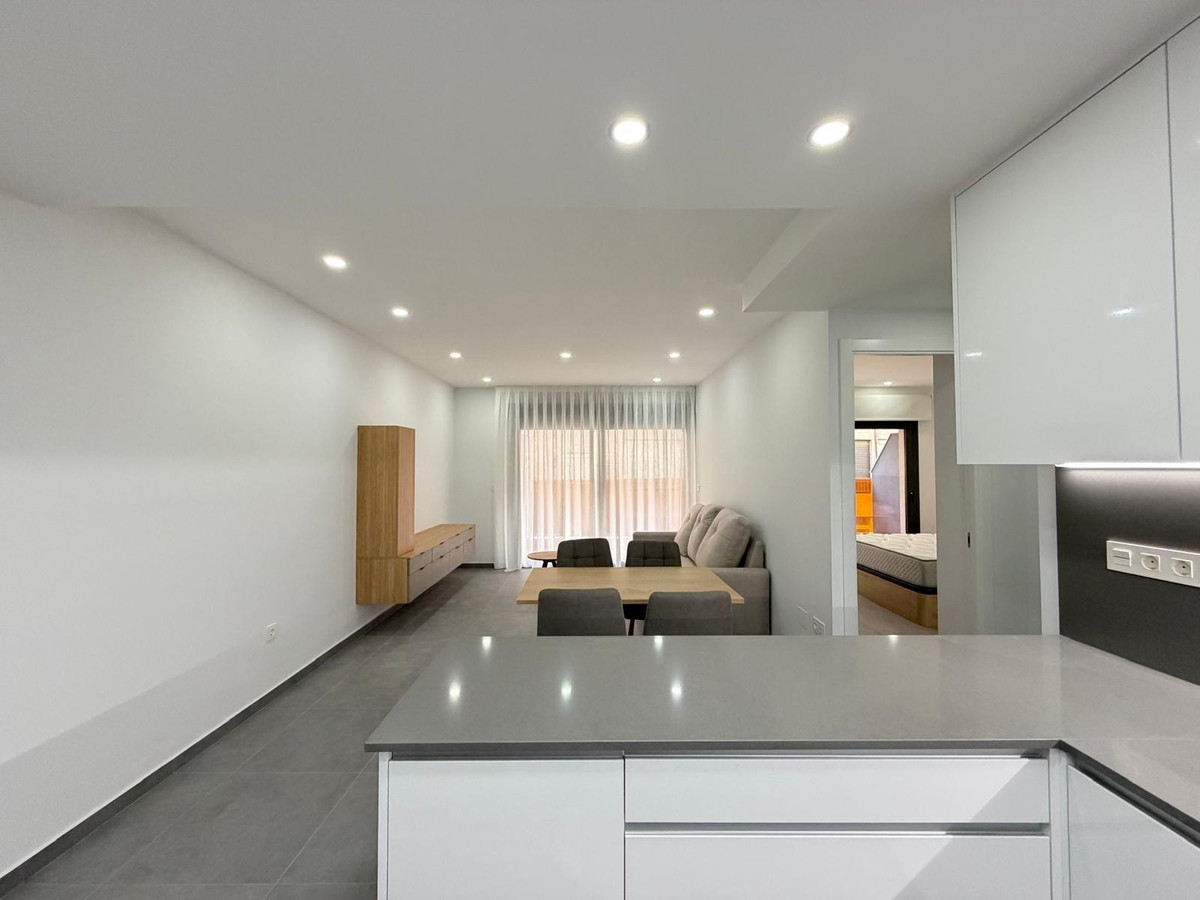 3-Bedroom Middle Floor Apartment in Torrevieja | Sunny C... - Image 22