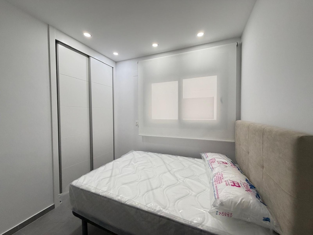 3-Bedroom Middle Floor Apartment in Torrevieja | Sunny C... - Image 7