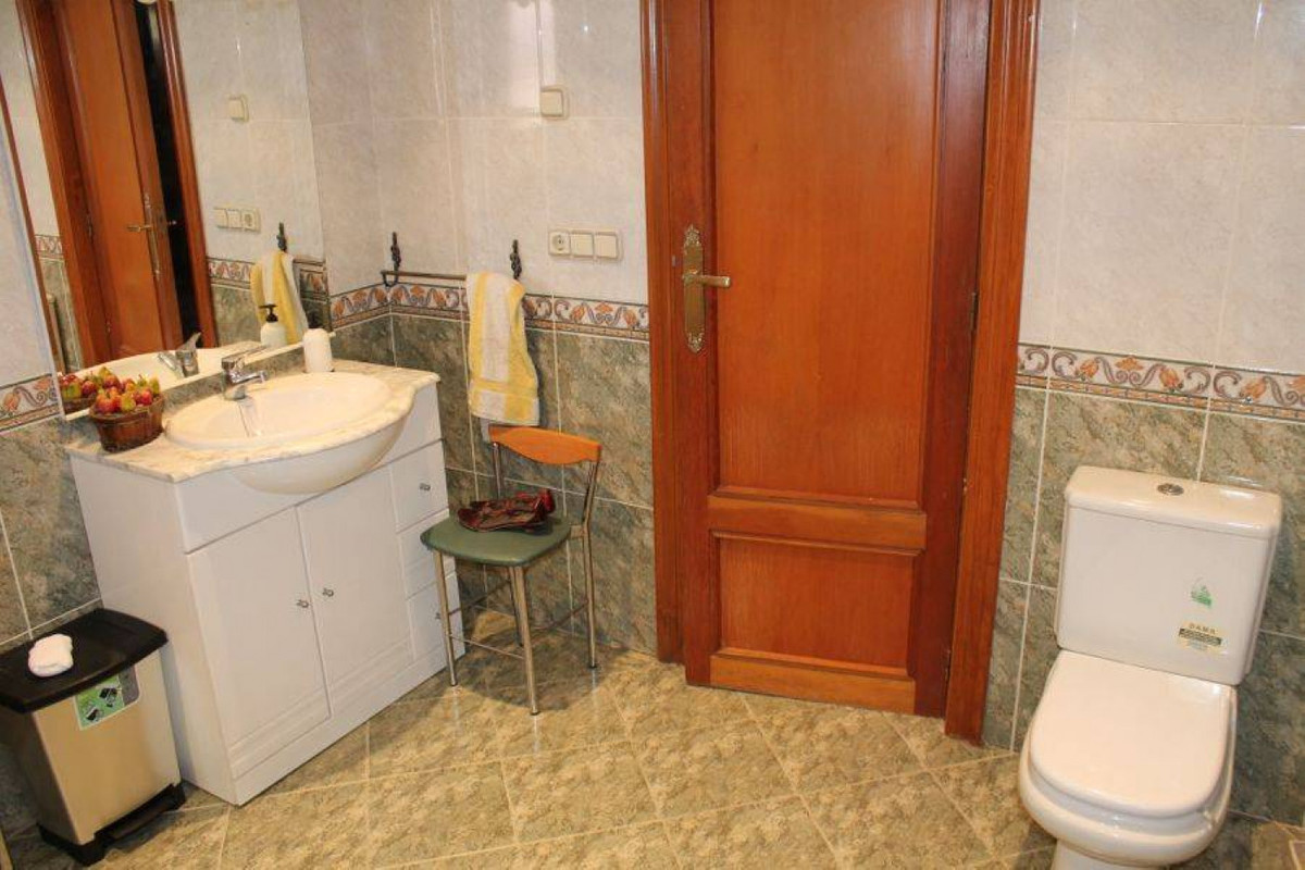 9-Bedroom Detached House in Benidorm | Sunny Casas - Cos... - Image 12