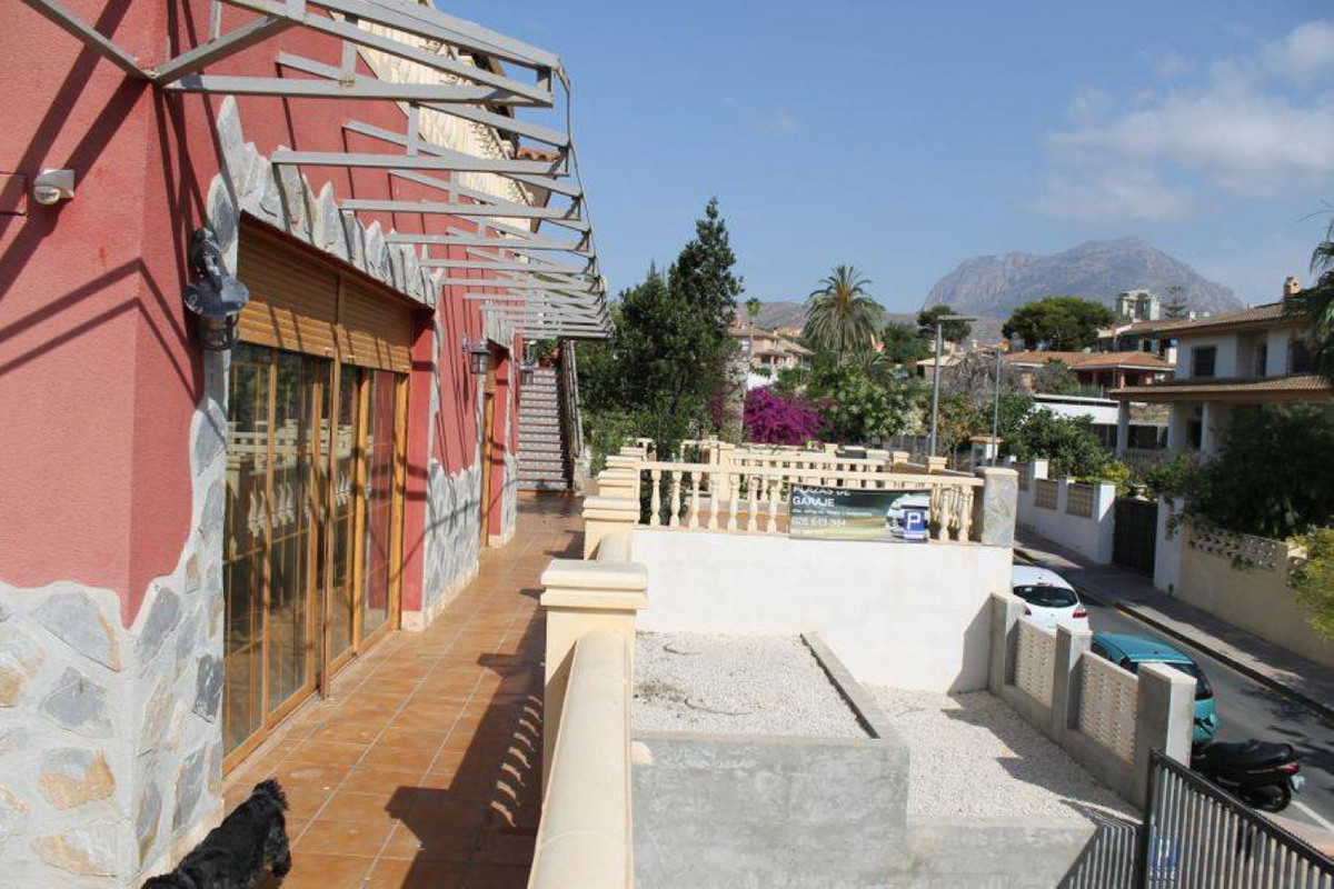 9-Bedroom Detached House in Benidorm | Sunny Casas - Cos... - Image 21