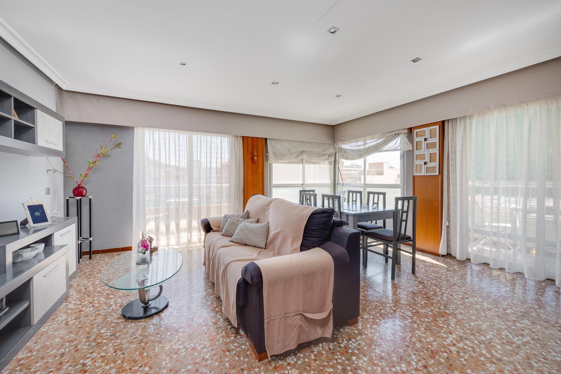 Apartment in Torrevieja - Image 1