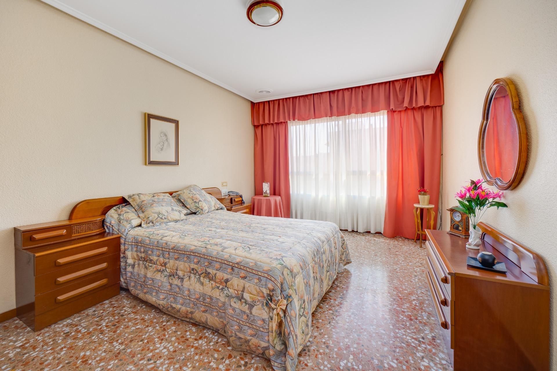Apartment in Torrevieja - Image 18