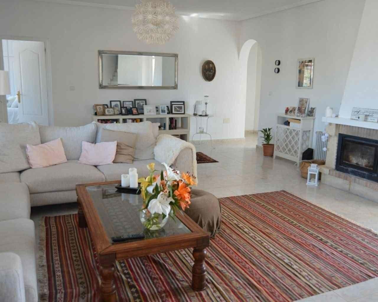 7-Bedroom Villa in La Marquesa, Rojales - Image 12