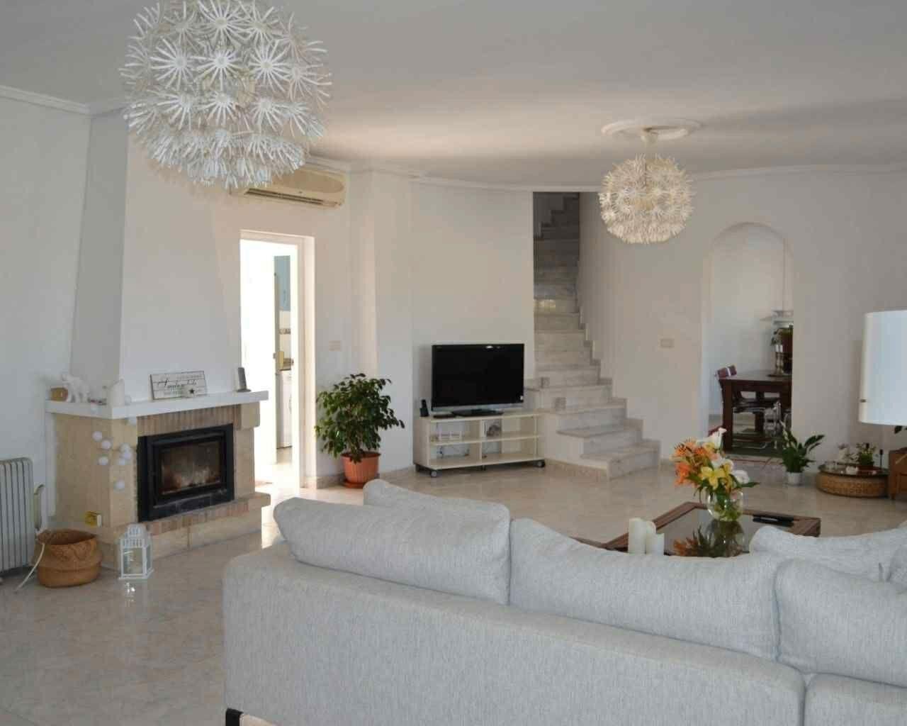 7-Bedroom Villa in La Marquesa, Rojales - Image 18