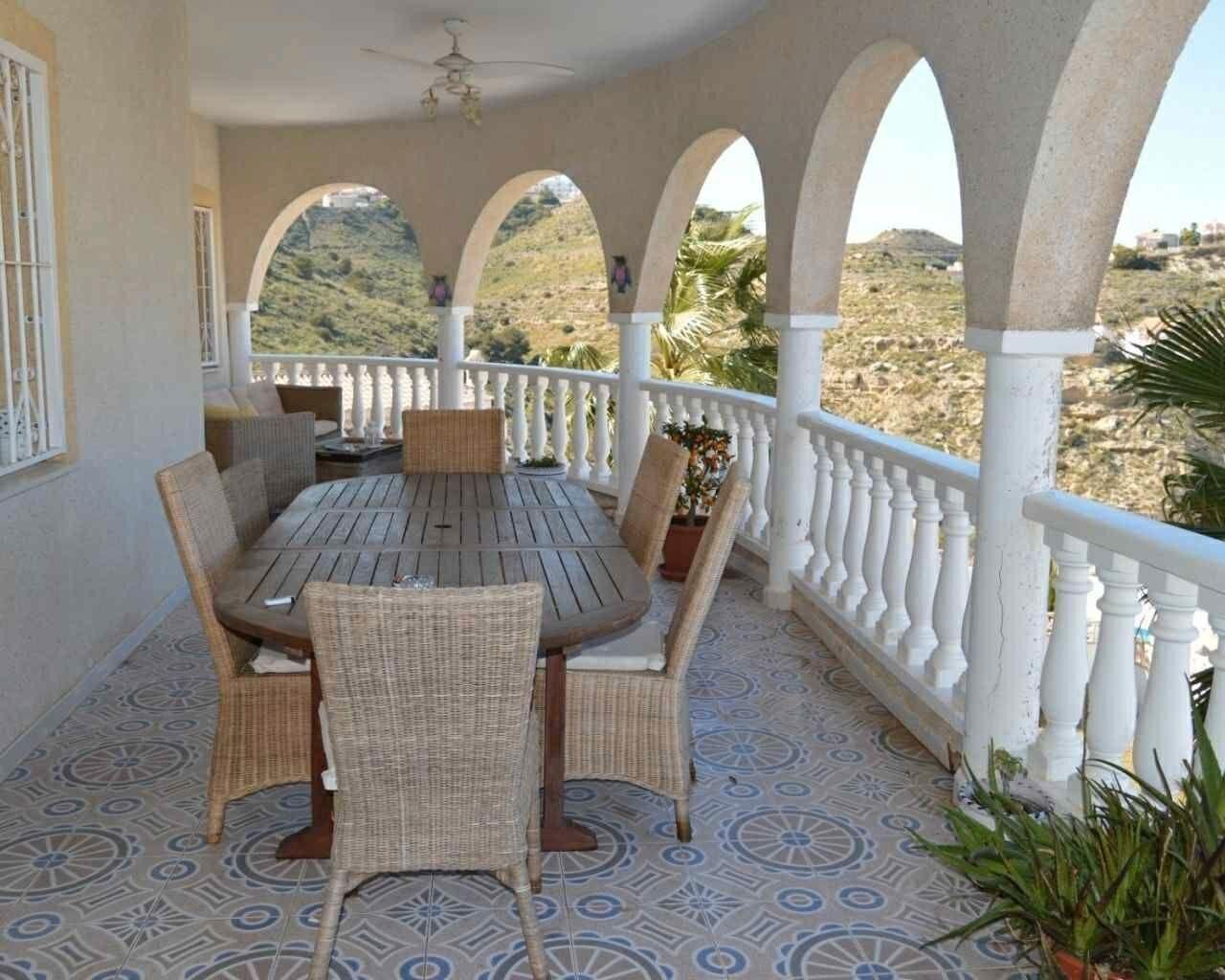 7-Bedroom Villa in La Marquesa, Rojales - Image 9