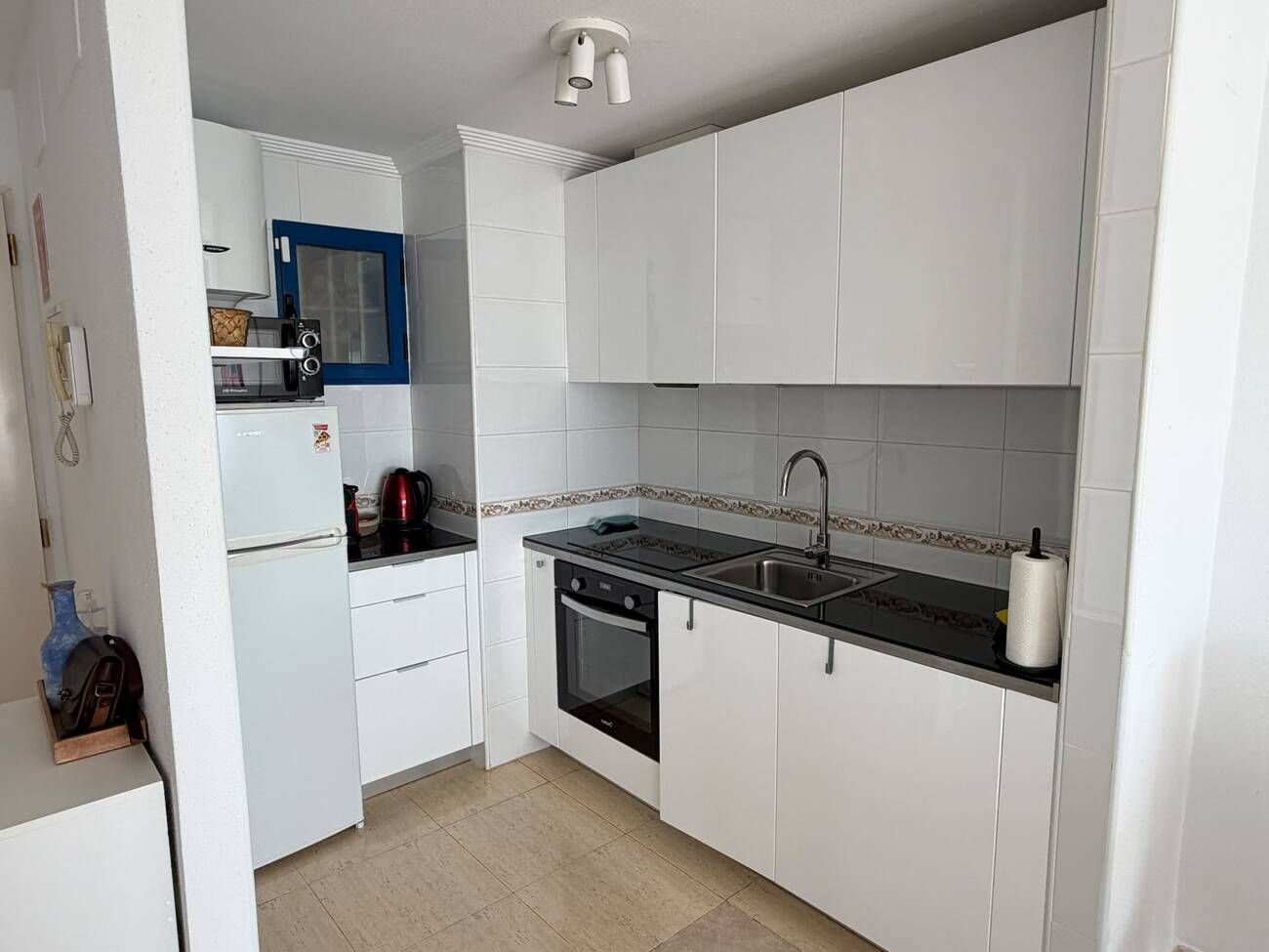 2-Bedroom Apartment in Las Ramblas, Orihuela Costa - Image 4