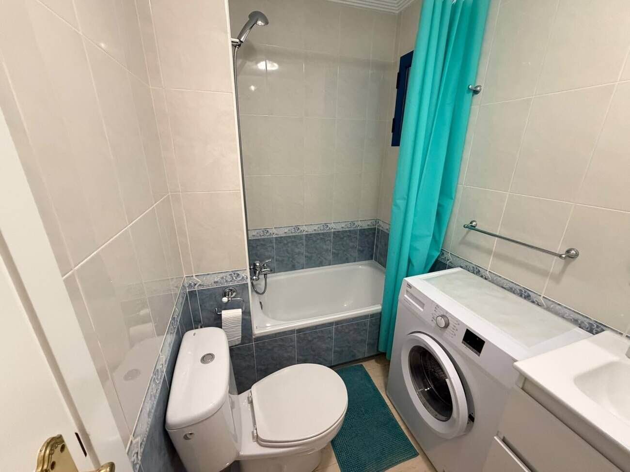 2-Bedroom Apartment in Las Ramblas, Orihuela Costa - Image 9
