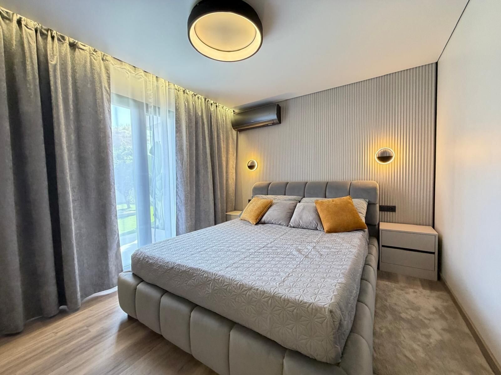 4-Bedroom Villa in Punta Prima, Torrevieja - Image 29
