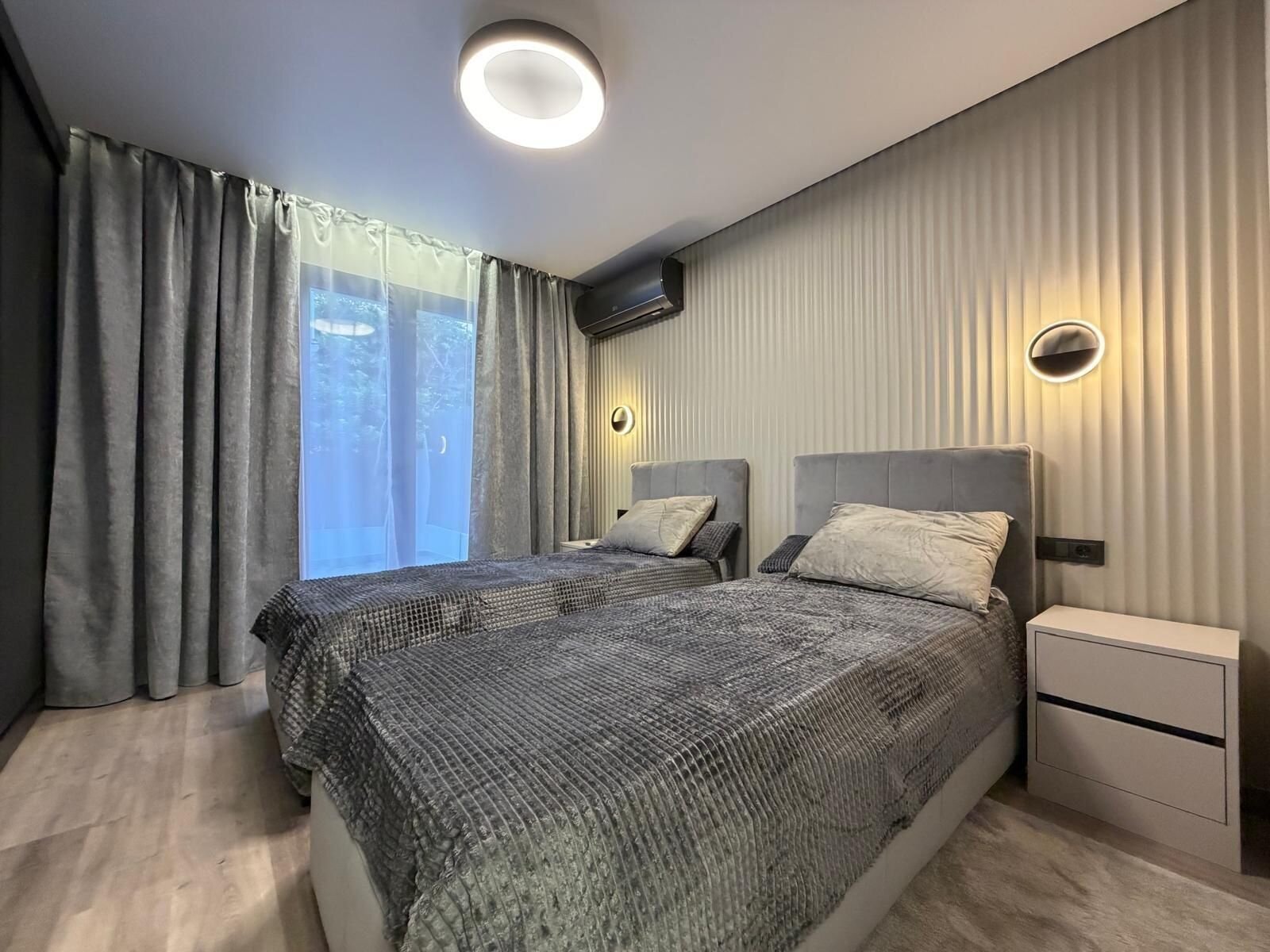 4-Bedroom Villa in Punta Prima, Torrevieja - Image 36