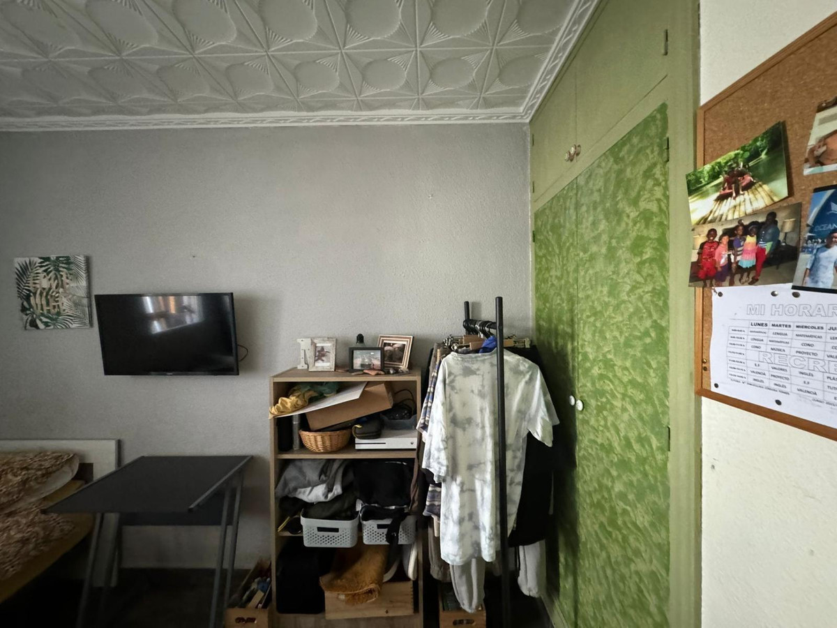 3-Bedroom Middle Floor Apartment in  San Miguel de Salina... - Image 21