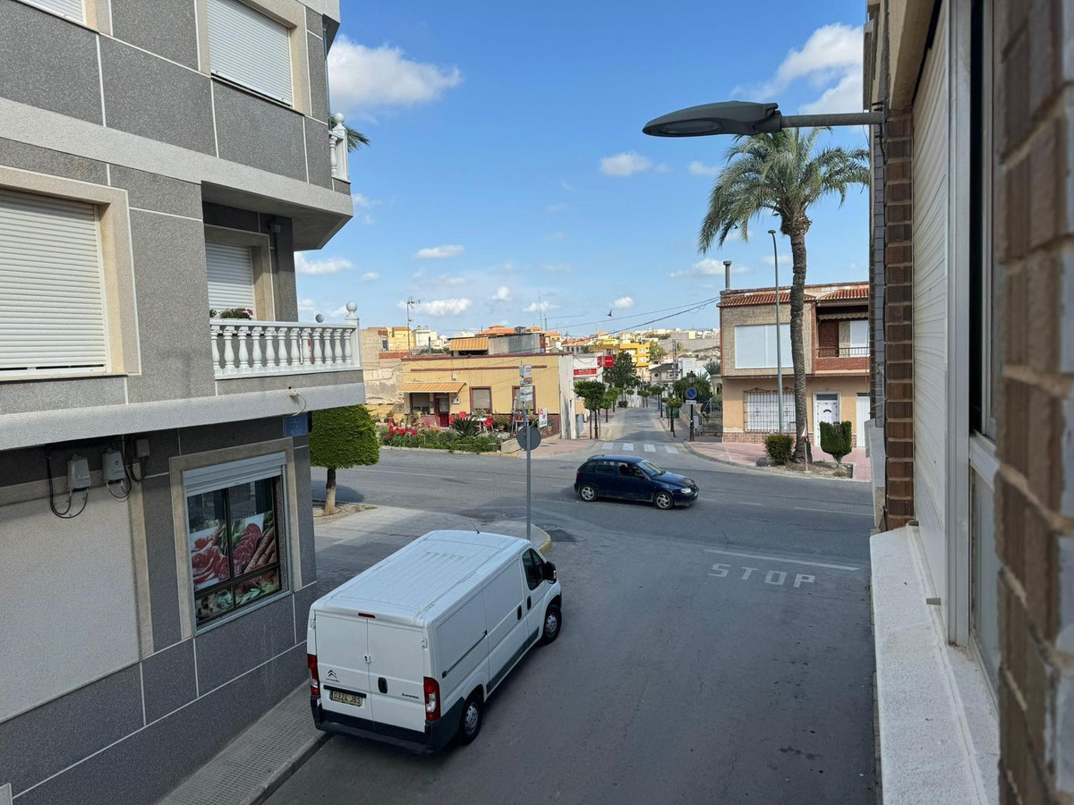 3-Bedroom Middle Floor Apartment in  San Miguel de Salina... - Image 5