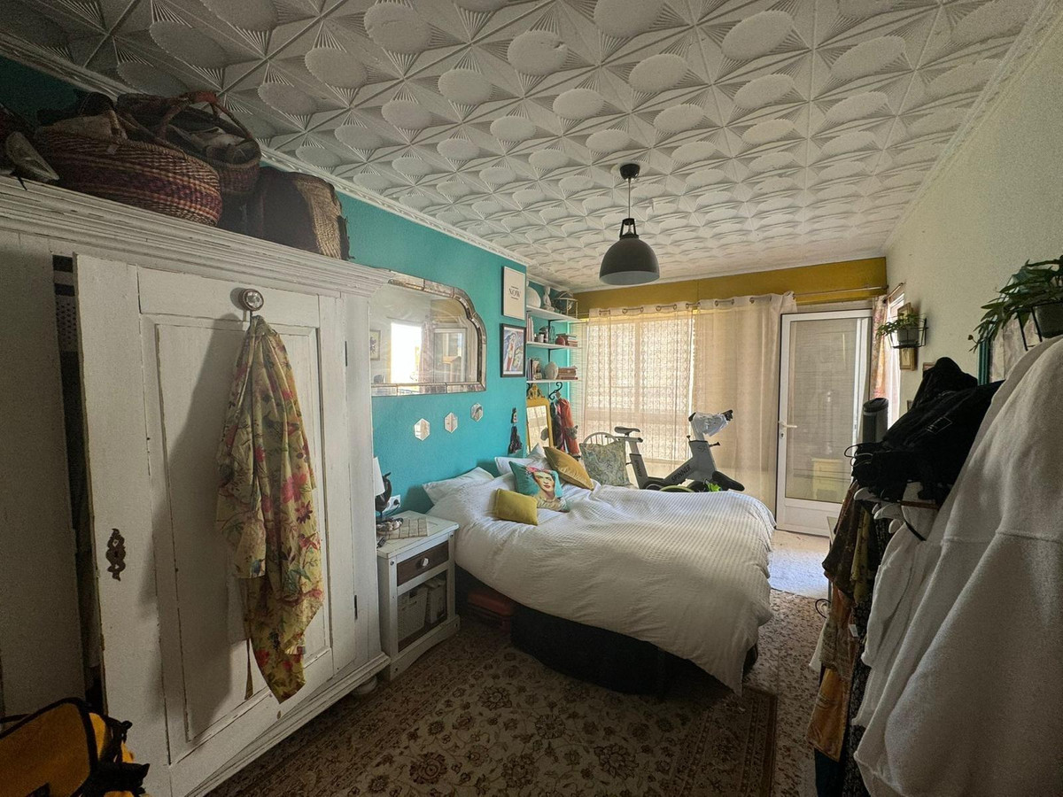 3-Bedroom Middle Floor Apartment in  San Miguel de Salina... - Image 8