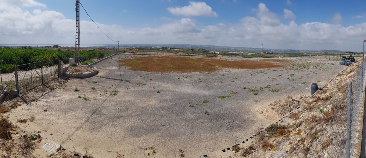 2-Bedroom House in  Los Montesinos | Sunny Casas - Costa ... - Image 11