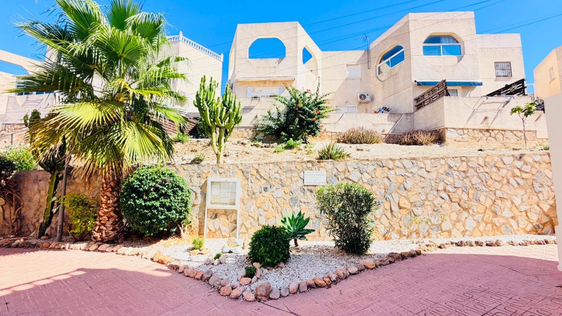 1-Bedroom Apartment in Cerro del Sol, San Miguel de Salinas - Image 17