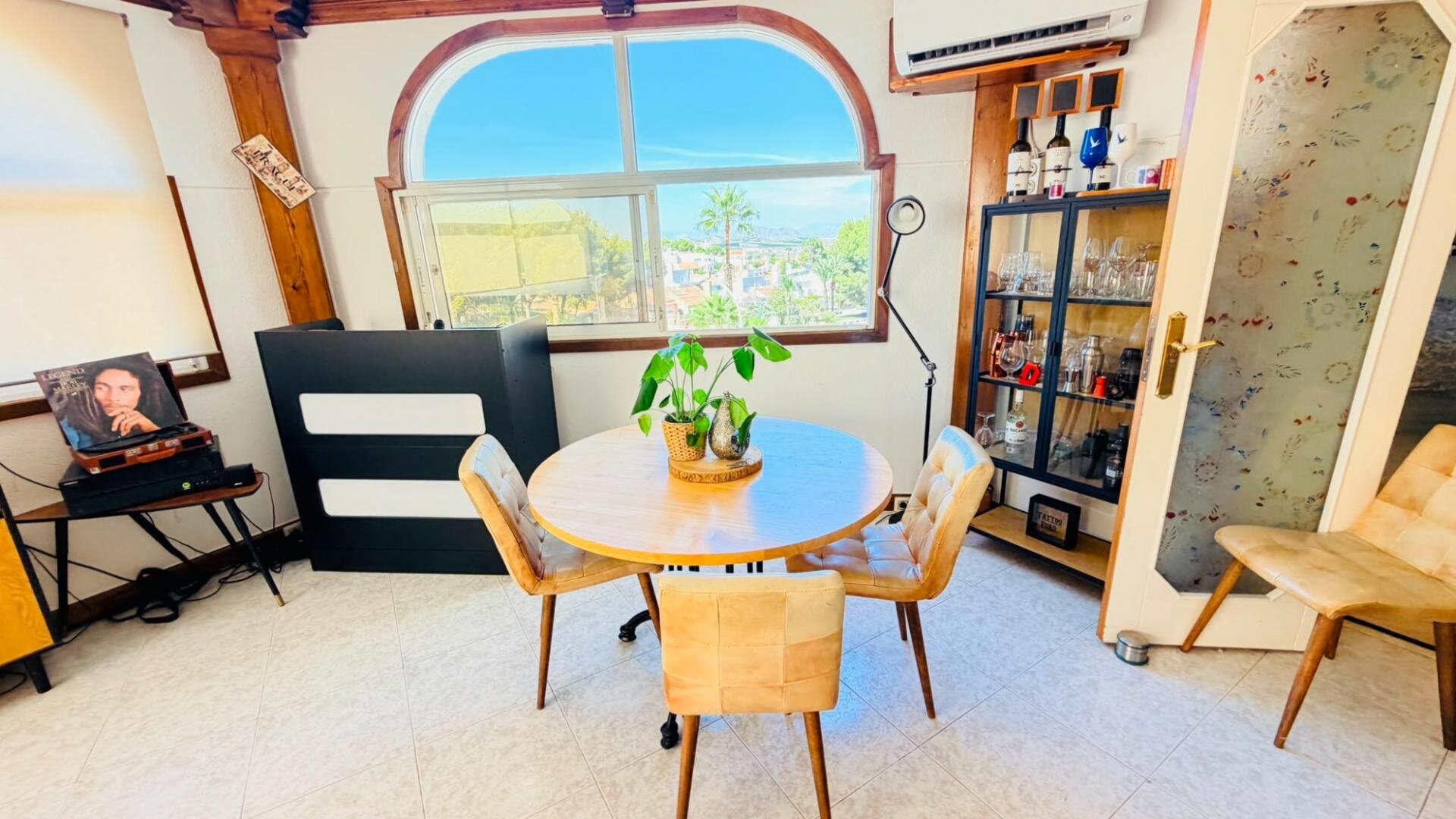 1-Bedroom Apartment in Cerro del Sol, San Miguel de Salinas - Image 6