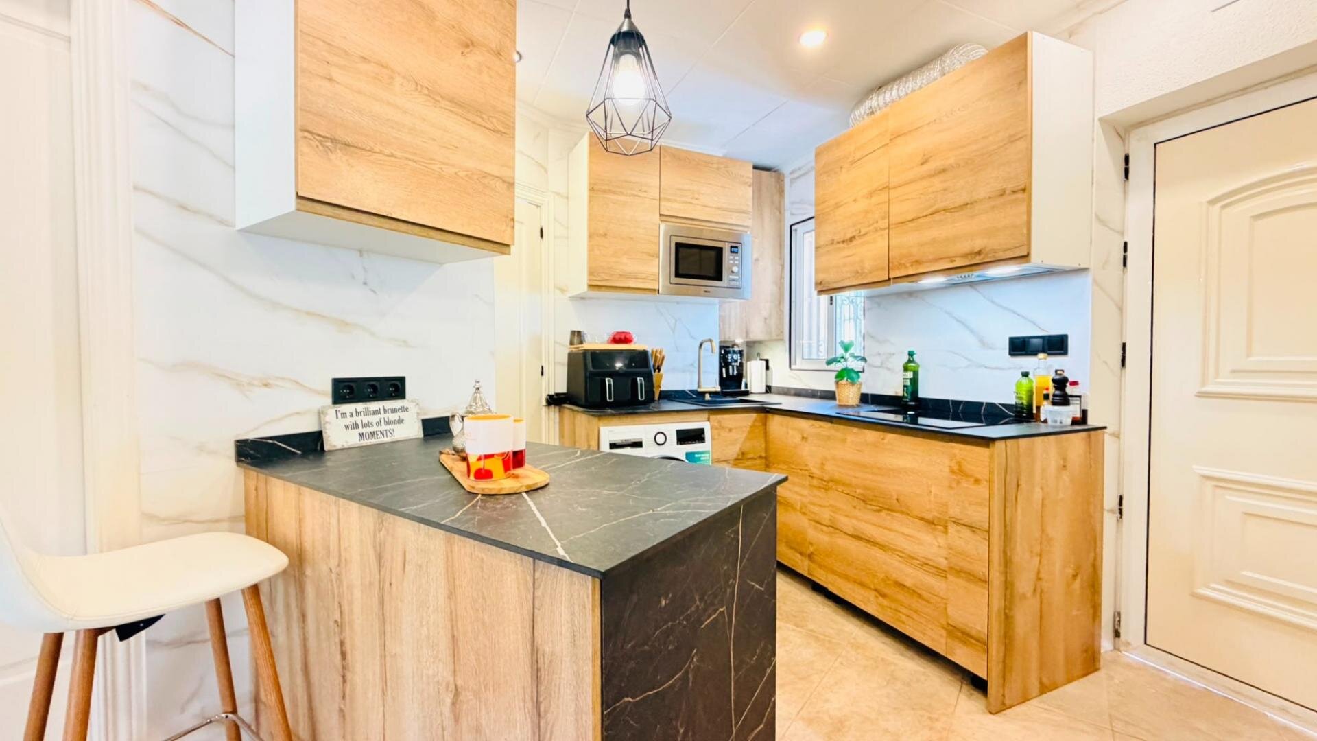 1-Bedroom Apartment in Cerro del Sol, San Miguel de Salinas - Image 9