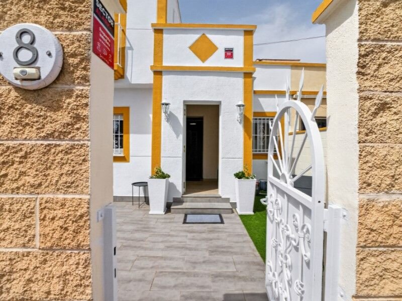 3-Zimmer Haus in Carrefour, Torrevieja - Image 25