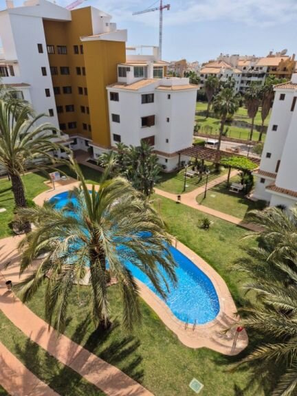 2-Bedroom Apartment in Villamartín-las Filipinas, Orihuela Costa - Image 11