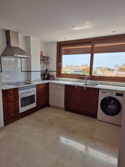 2-Bedroom Apartment in Villamartín-las Filipinas, Orihuela Costa - Image 4