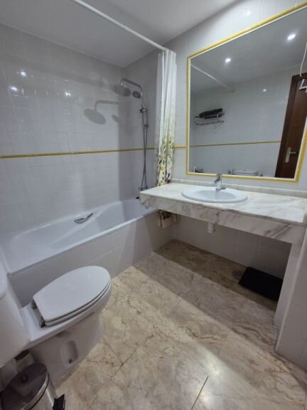 2-Bedroom Apartment in Villamartín-las Filipinas, Orihuela Costa - Image 8