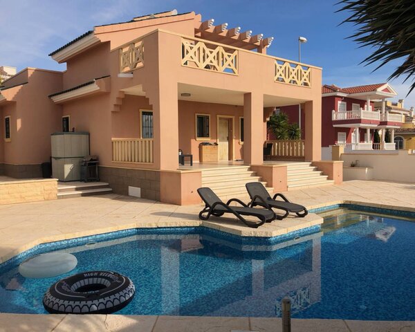 4-Bedroom Villa in Rojales