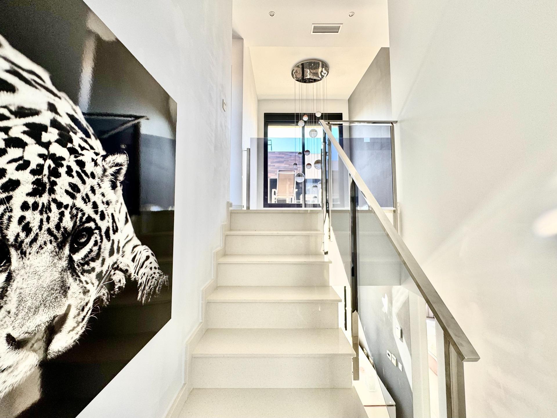 4-Bedroom Villa in Lomas de Cabo Roig, Orihuela Costa - Image 11