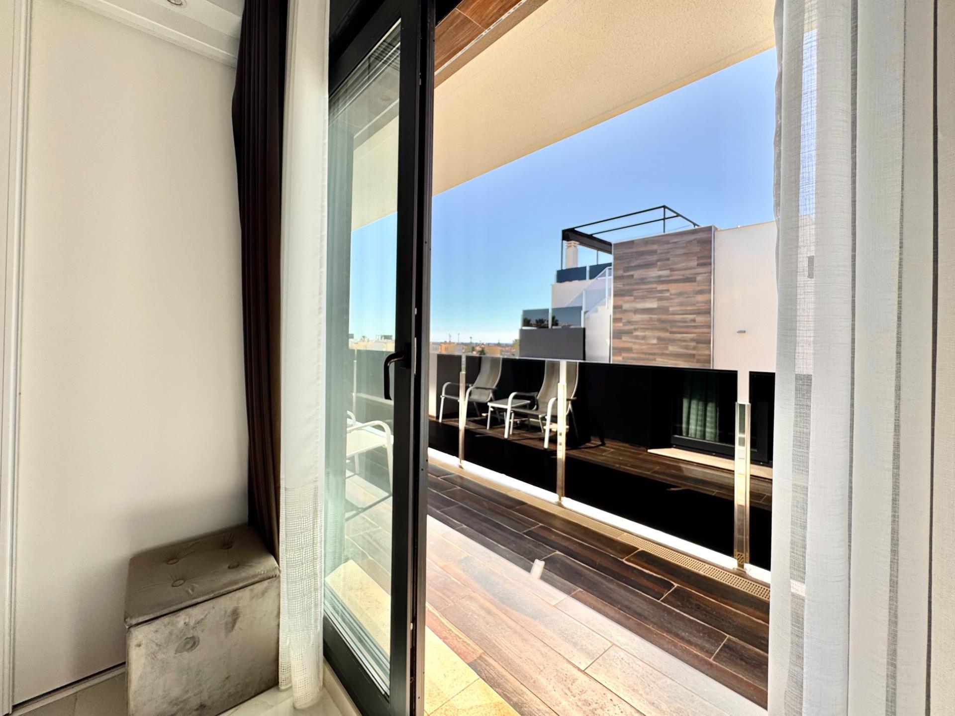 4-Bedroom Villa in Lomas de Cabo Roig, Orihuela Costa - Image 22