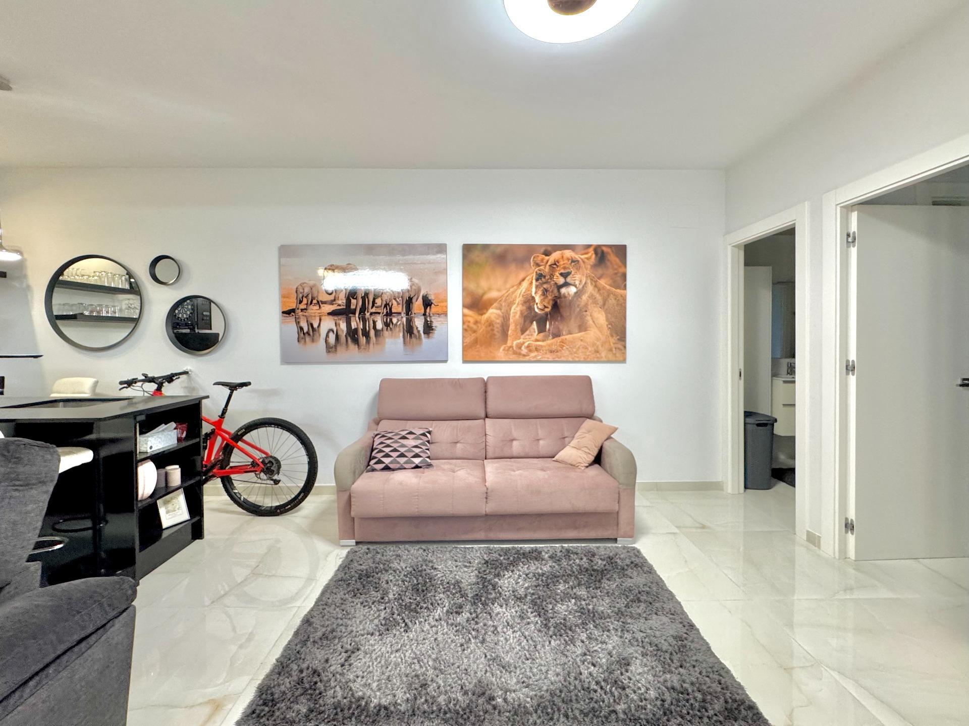 4-Bedroom Villa in Lomas de Cabo Roig, Orihuela Costa - Image 35