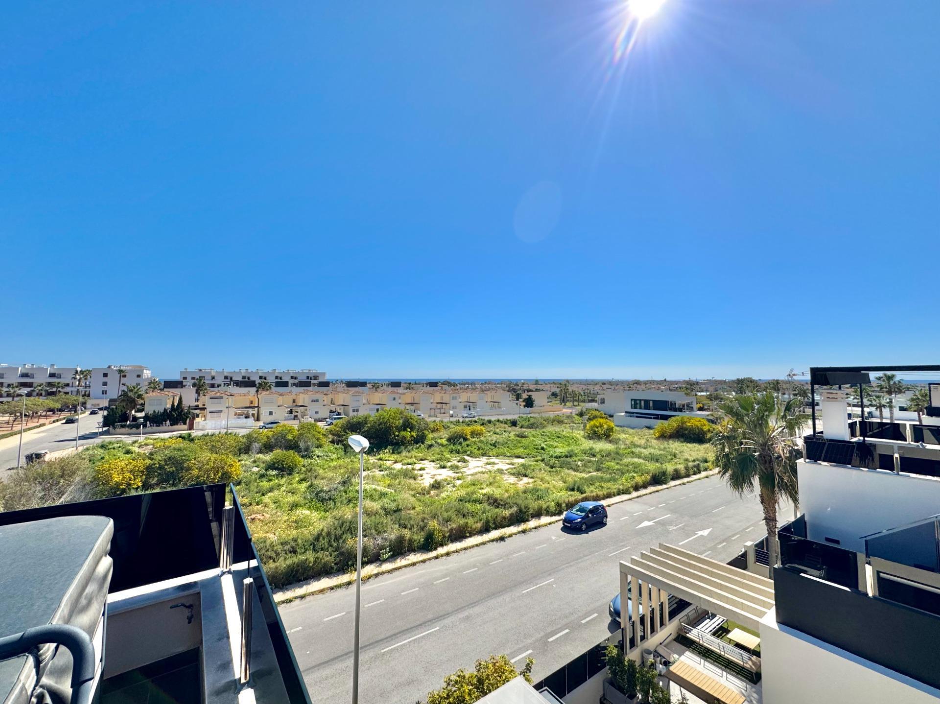 4-Bedroom Villa in Lomas de Cabo Roig, Orihuela Costa - Image 5