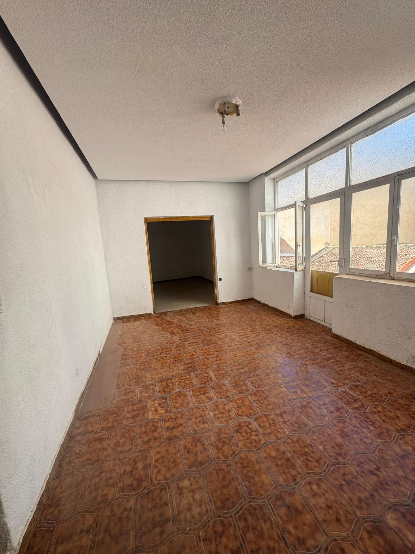 5-Bedroom Apartment in Guardamar del Segura - Image 18