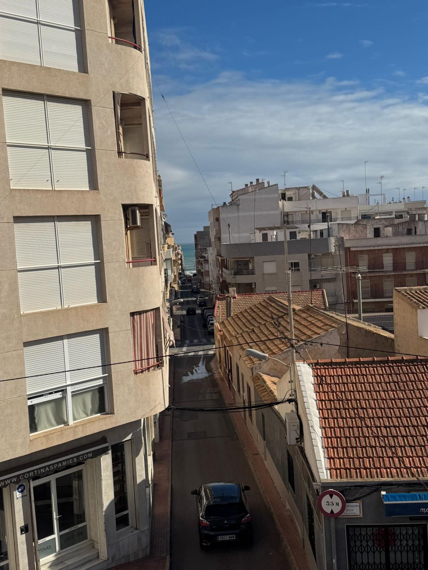 5-Bedroom Apartment in Guardamar del Segura - Image 3