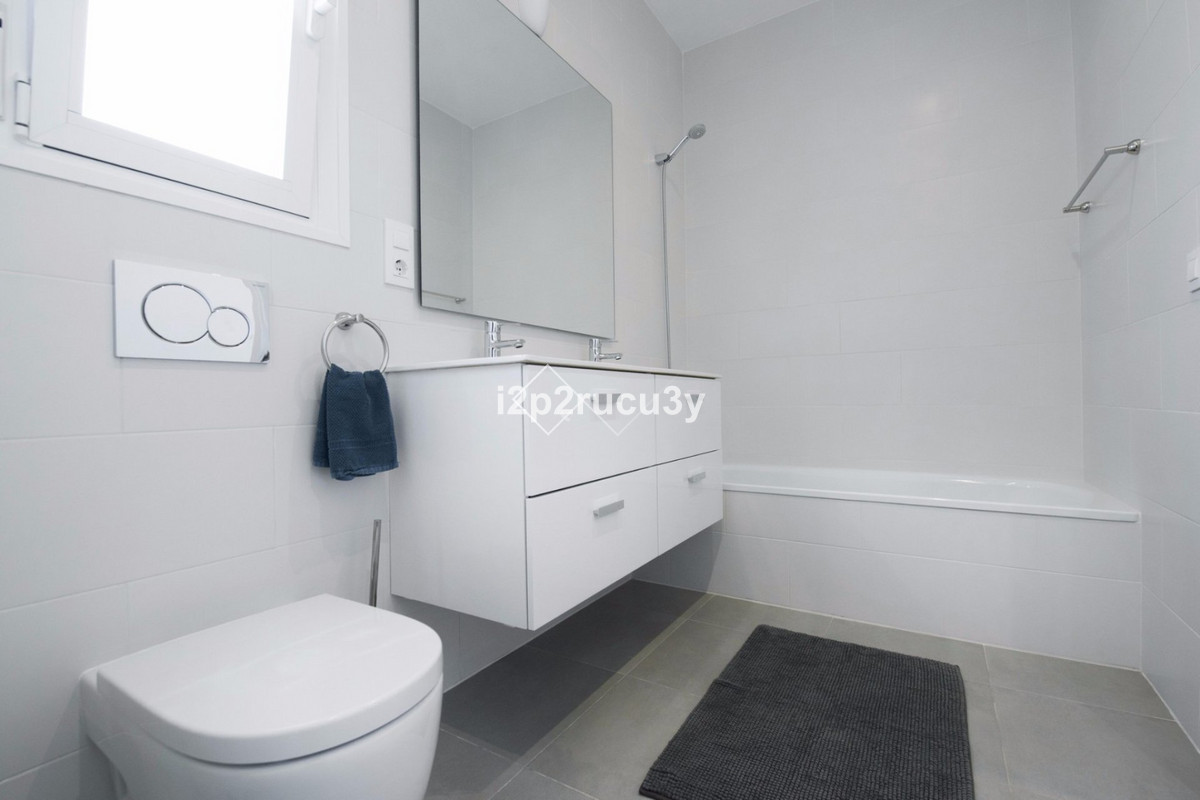 4-Bedroom Detached House in  Calpe | Sunny Casas - Costa ... - Image 15