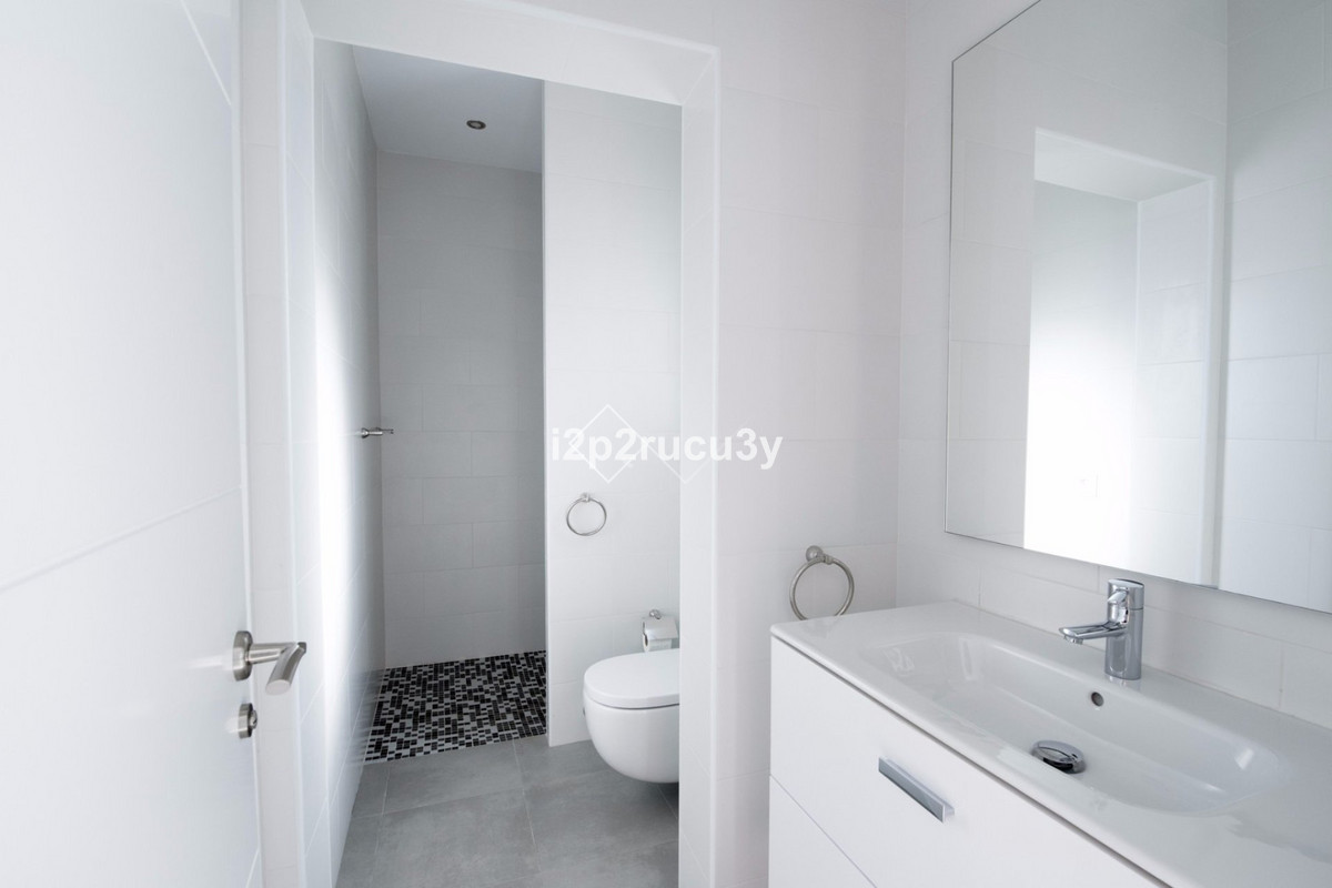 4-Bedroom Detached House in  Calpe | Sunny Casas - Costa ... - Image 16