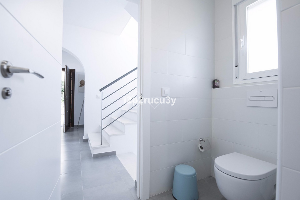 4-Bedroom Detached House in  Calpe | Sunny Casas - Costa ... - Image 17