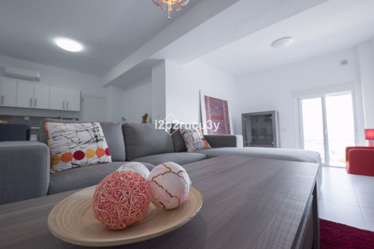 4-Bedroom Detached House in  Calpe | Sunny Casas - Costa ... - Image 21