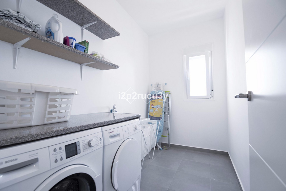 4-Bedroom Detached House in  Calpe | Sunny Casas - Costa ... - Image 22