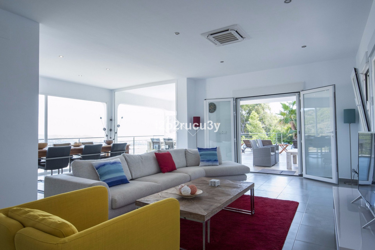 4-Bedroom Detached House in  Calpe | Sunny Casas - Costa ... - Image 4