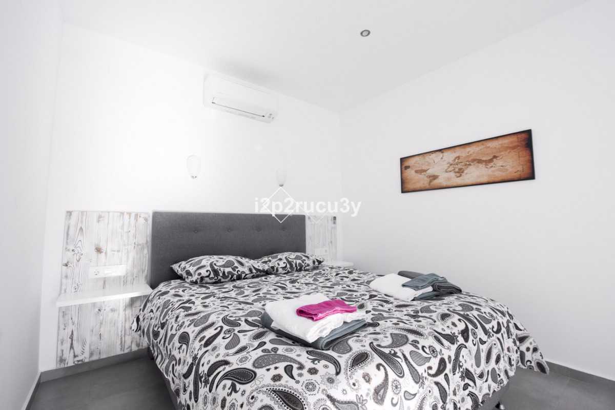 4-Bedroom Detached House in  Calpe | Sunny Casas - Costa ... - Image 9