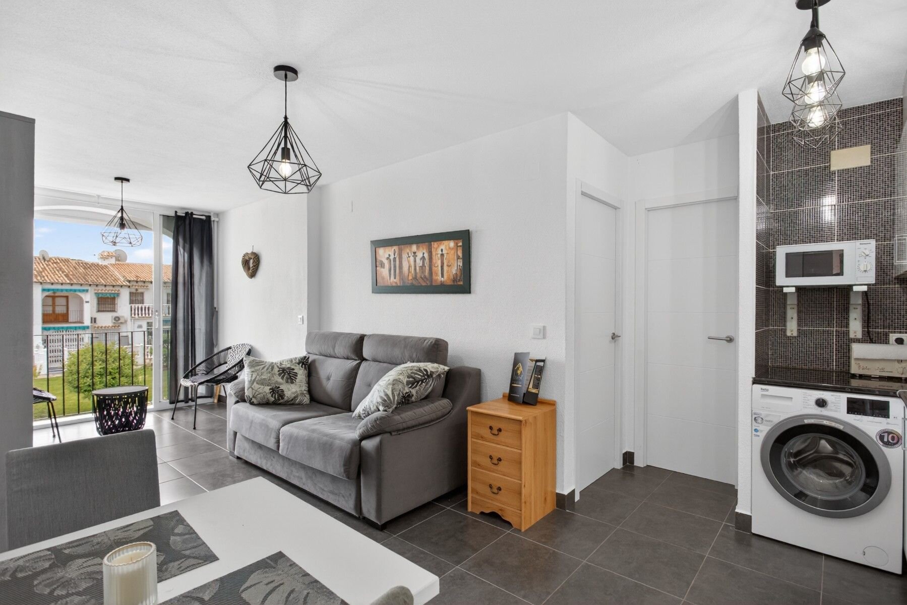 1-Bedroom Bungalow in Los Balcones - Los Altos del Edén, Torrevieja - Image 2