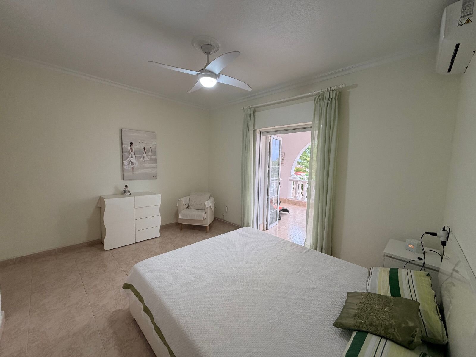 5-Bedroom Villa in Centro de la Ciudad Quesada, Rojales - Image 10