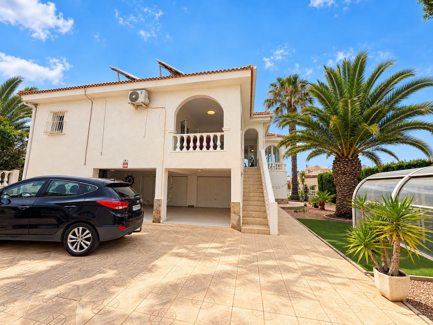 5-Bedroom Villa in Centro de la Ciudad Quesada, Rojales - Image 3